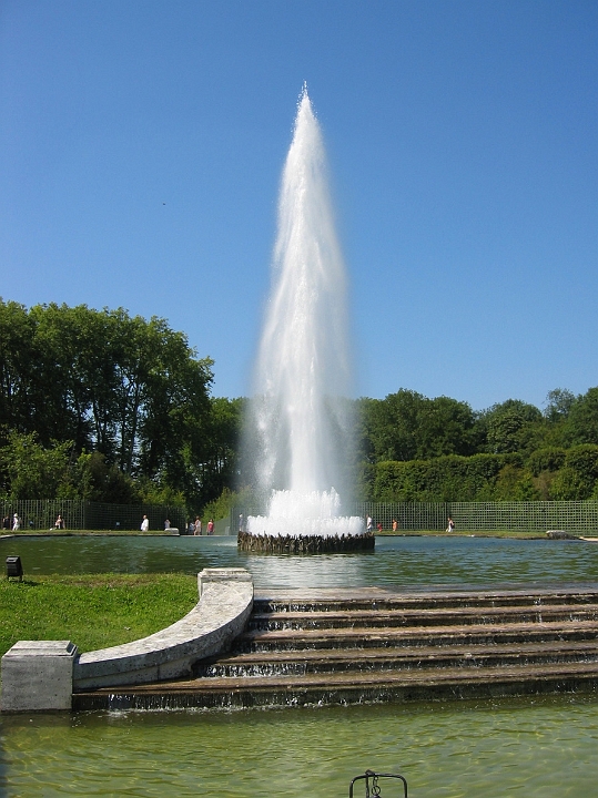 19 Versailles fountain.jpg